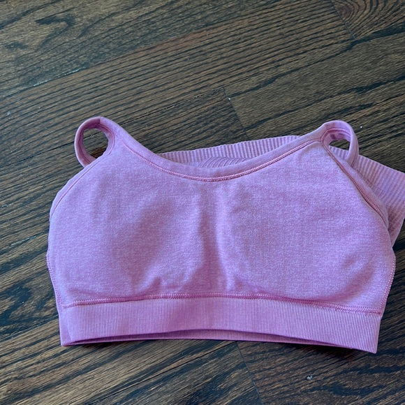 Lululemon tank top with build in bra size 2 - Picture 5 of 5